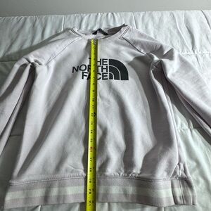 The North Face Women's Crew Neck Sweater - Light Pink